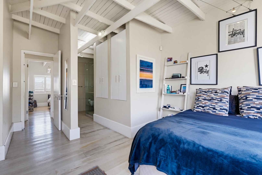 4 Bedroom Property for Sale in Bantry Bay Western Cape